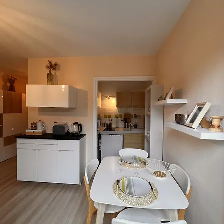 Belle Vue Apartment *